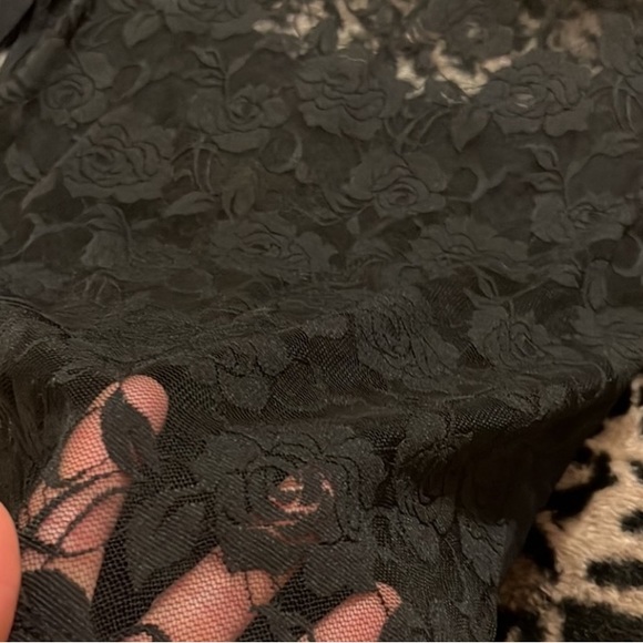 Parasuco Ladies Beaded Lace Top - Picture 3 of 10